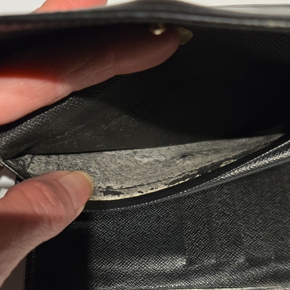 Louis Vuitton Epi Wallet - Picture 12 of 16